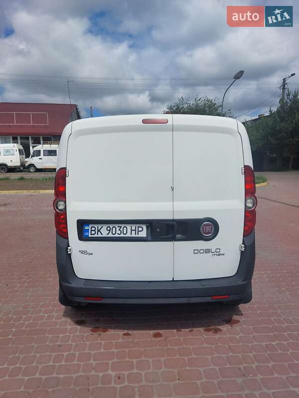 Грузовой фургон Fiat Doblo 2014 в Ровно