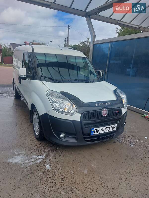 Грузовой фургон Fiat Doblo 2014 в Ровно