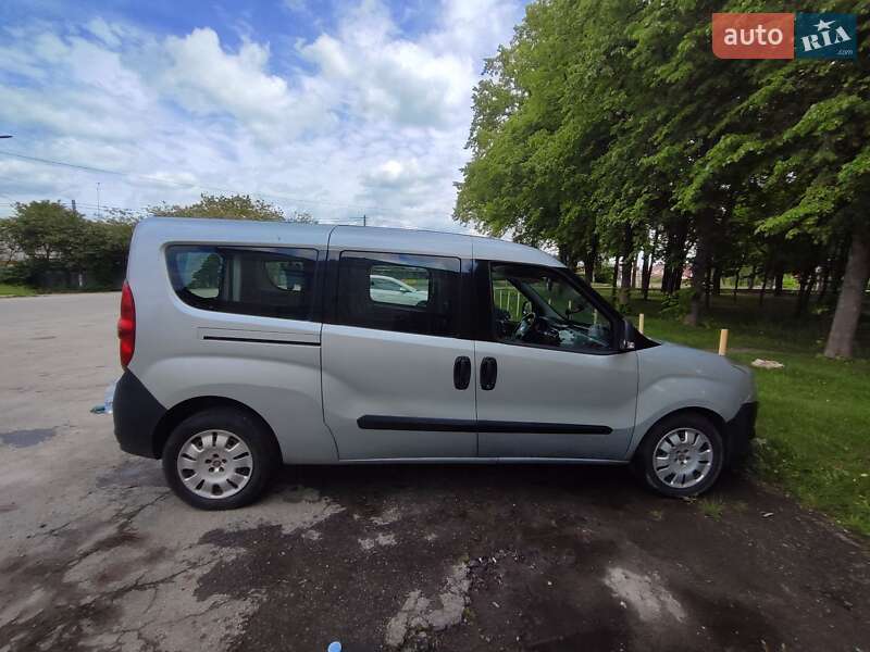 Fiat Doblo 2011