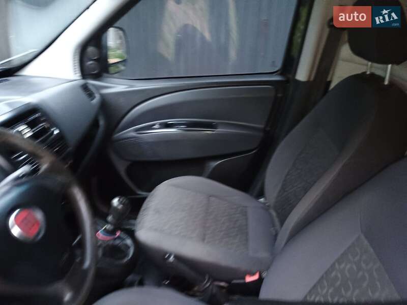 Грузовой фургон Fiat Doblo 2013 в Дрогобыче