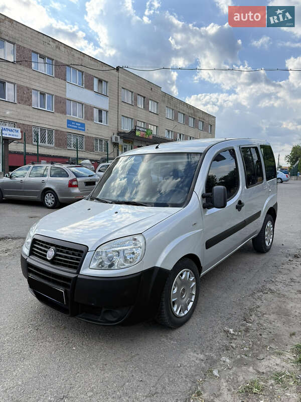 Минивэн Fiat Doblo 2012 в 