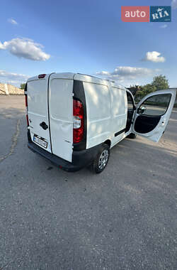 Вантажний фургон Fiat Doblo 2012 в 