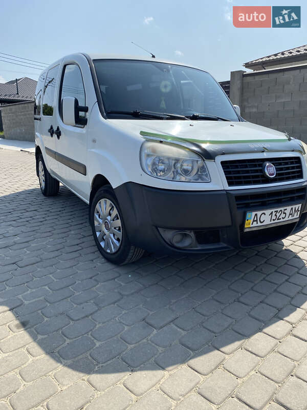 Минивэн Fiat Doblo 2008 в Луцке