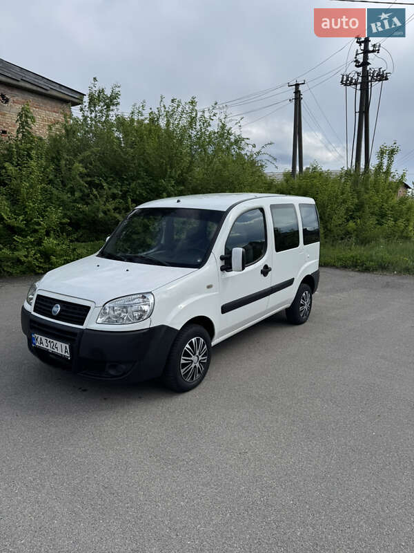Минивэн Fiat Doblo 2006 в 
