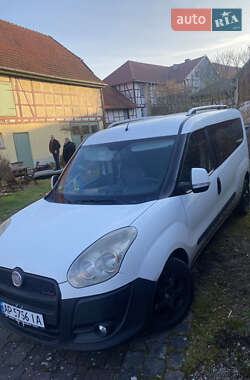 Минивэн Fiat Doblo 2010 в 
