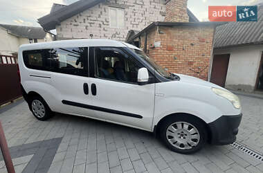 Минивэн Fiat Doblo 2010 в 