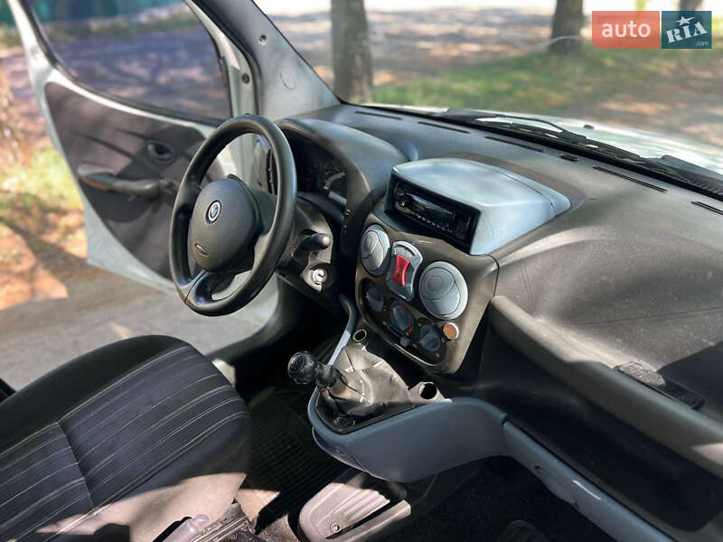 Минивэн Fiat Doblo 2006 в Дубно