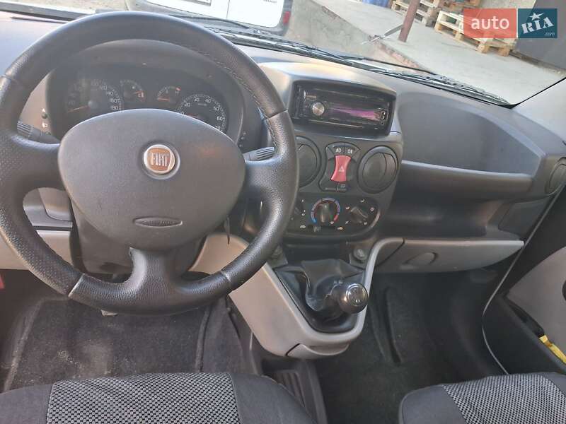 Минивэн Fiat Doblo 2009 в Черновцах