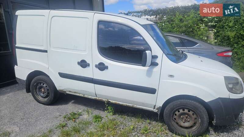 Минивэн Fiat Doblo 2006 в Виннице