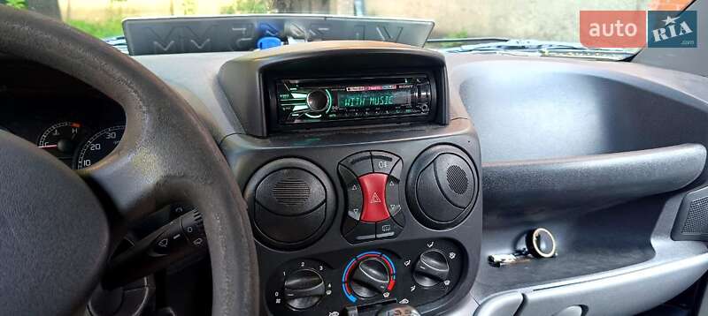 Минивэн Fiat Doblo 2008 в Киеве