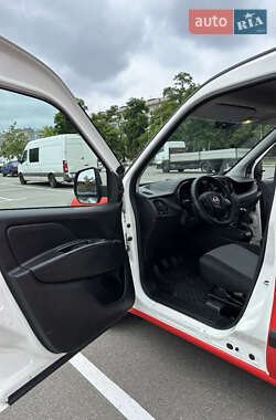 Грузовой фургон Fiat Doblo 2017 в 