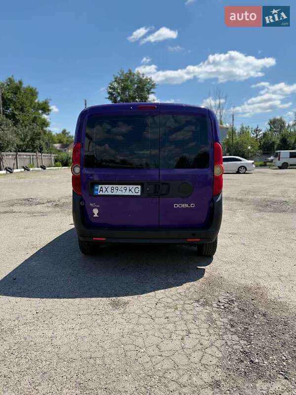 Грузовой фургон Fiat Doblo 2011 в Харькове