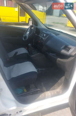 Вантажний фургон Fiat Doblo 2012 в 