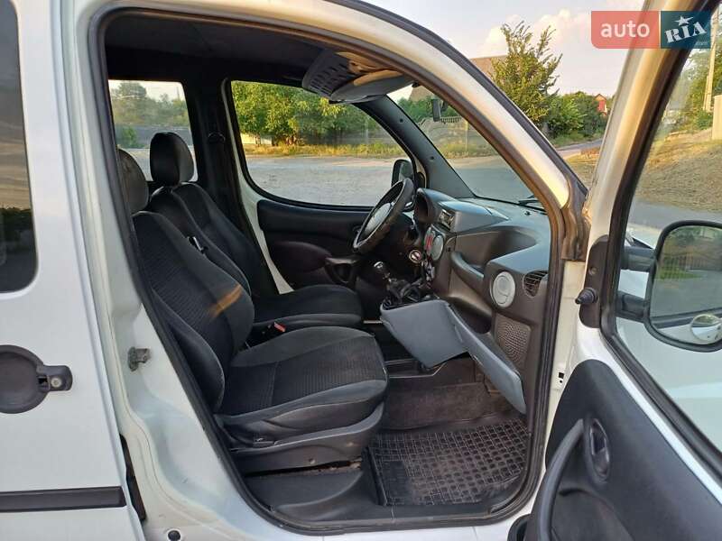 Мінівен Fiat Doblo 2005 в Дніпрі