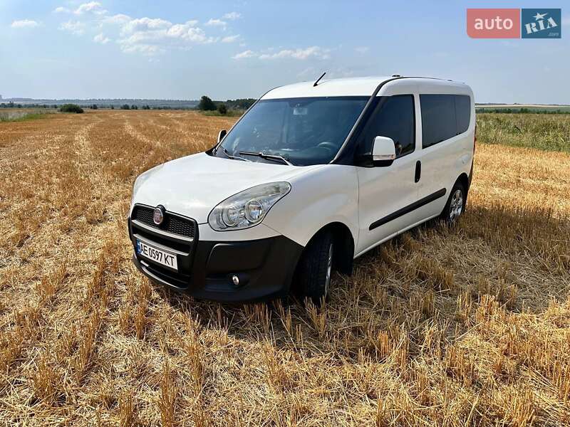 Минивэн Fiat Doblo 2011 в Терновке