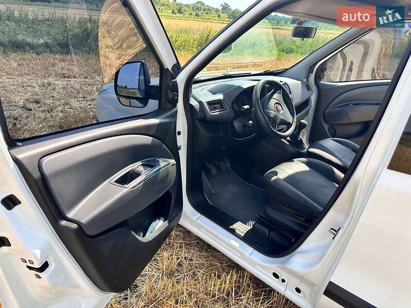 Минивэн Fiat Doblo 2011 в Терновке