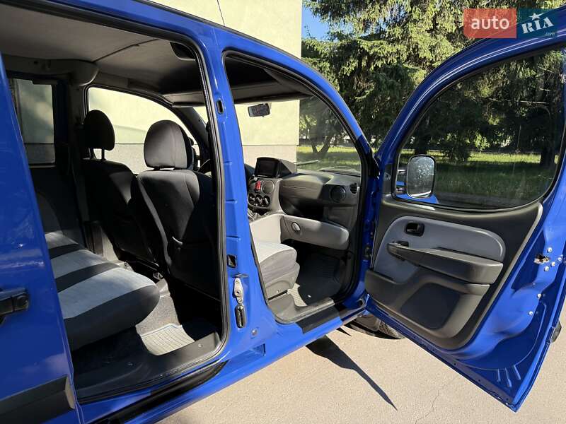 Минивэн Fiat Doblo 2008 в Ровно