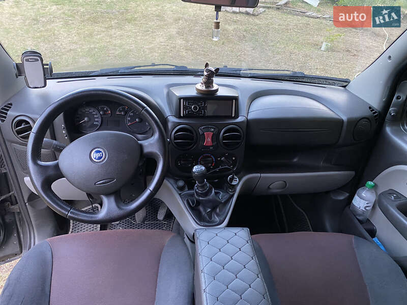 Минивэн Fiat Doblo 2007 в Киеве