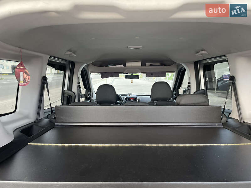 Минивэн Fiat Doblo 2012 в Киеве
