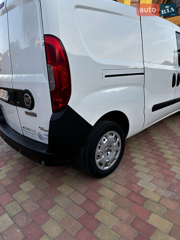 Вантажний фургон Fiat Doblo 2016 в Охтирці