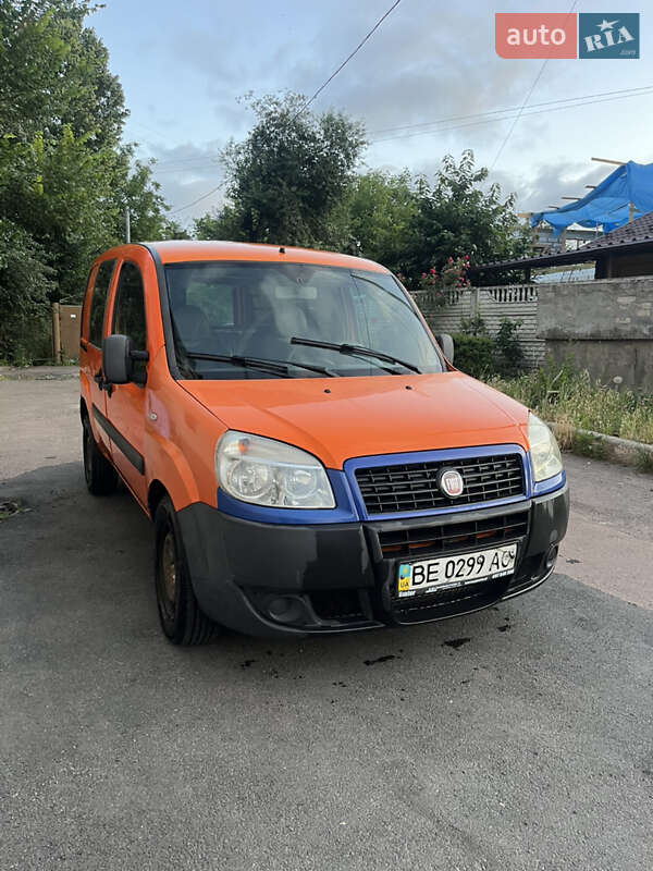 Вантажний фургон Fiat Doblo 2010 в Житомирі