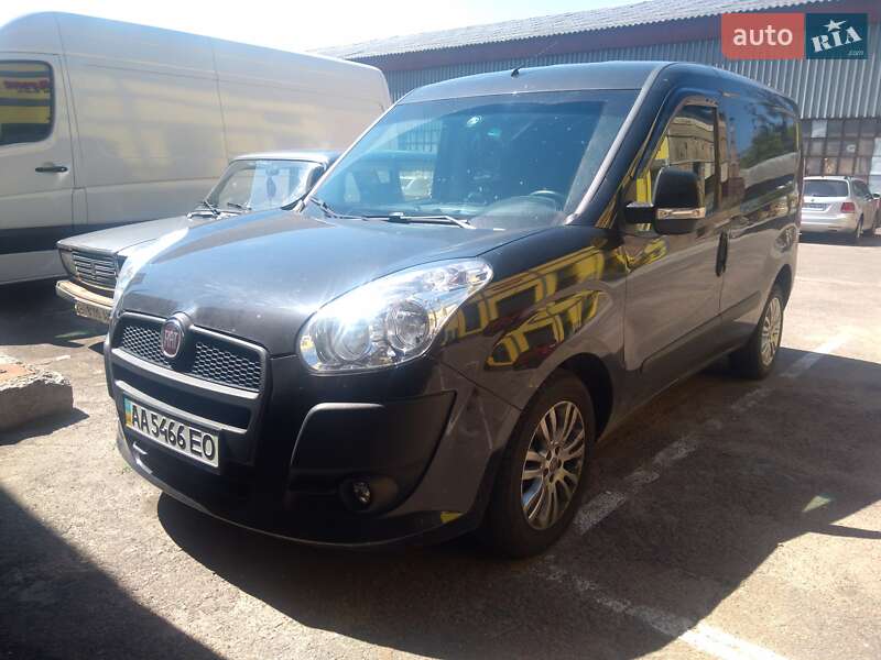 Минивэн Fiat Doblo 2013 в Киеве