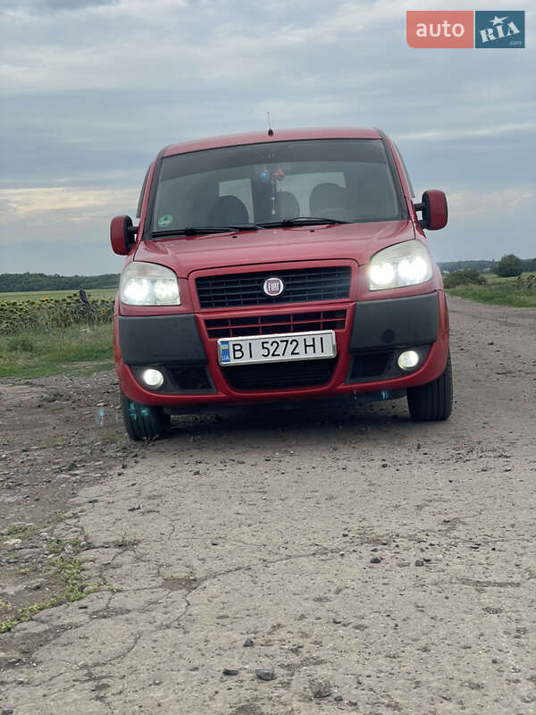 Минивэн Fiat Doblo 2009 в Чутове