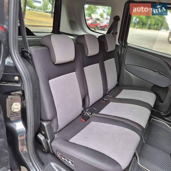 Мінівен Fiat Doblo 2011 в Києві