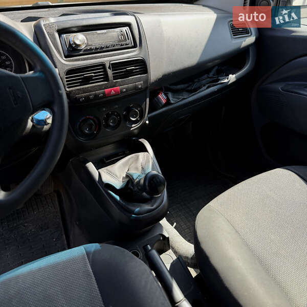 Грузовой фургон Fiat Doblo 2014 в Шептицькому
