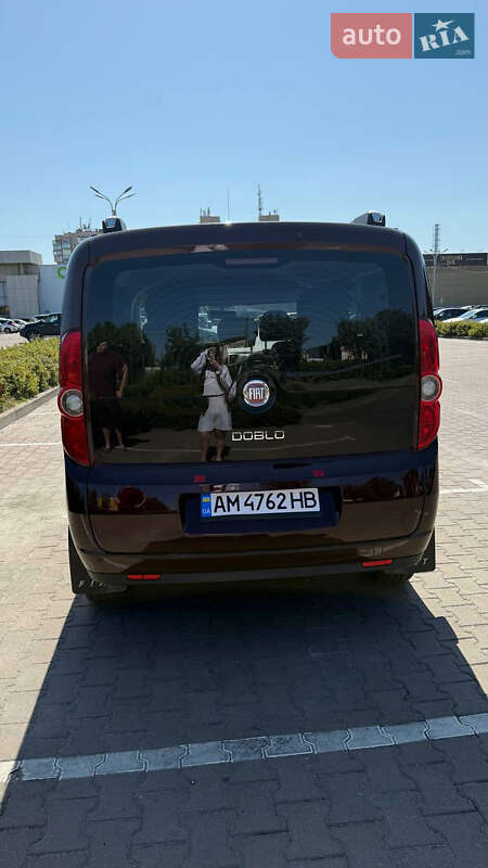 Мінівен Fiat Doblo 2011 в Житомирі фото 3 Мінівен Fiat Doblo 2011 в Житомирі