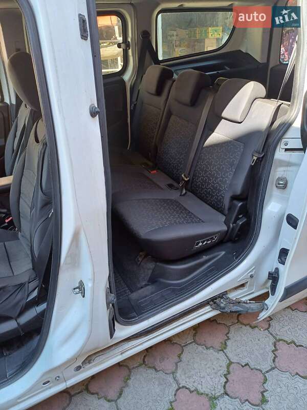 Минивэн Fiat Doblo 2013 в Мукачево фото 12 Минивэн Fiat Doblo 2013 в Мукачево