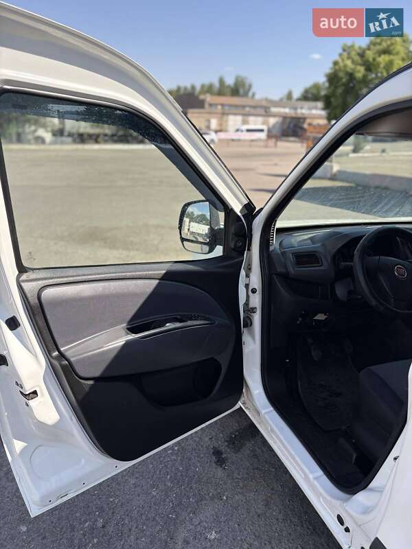 Вантажний фургон Fiat Doblo 2012 в Миколаєві фото 24 Вантажний фургон Fiat Doblo 2012 в Миколаєві