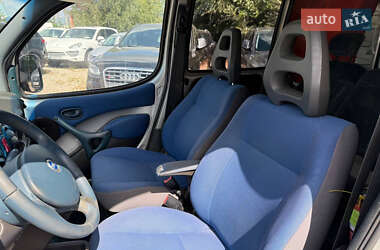 Грузовой фургон Fiat Doblo 2004 в 