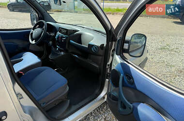 Грузовой фургон Fiat Doblo 2004 в 
