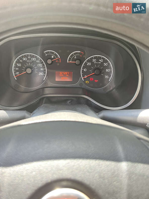 Грузовой фургон Fiat Doblo 2014 в Запорожье фото 6 Грузовой фургон Fiat Doblo 2014 в Запорожье