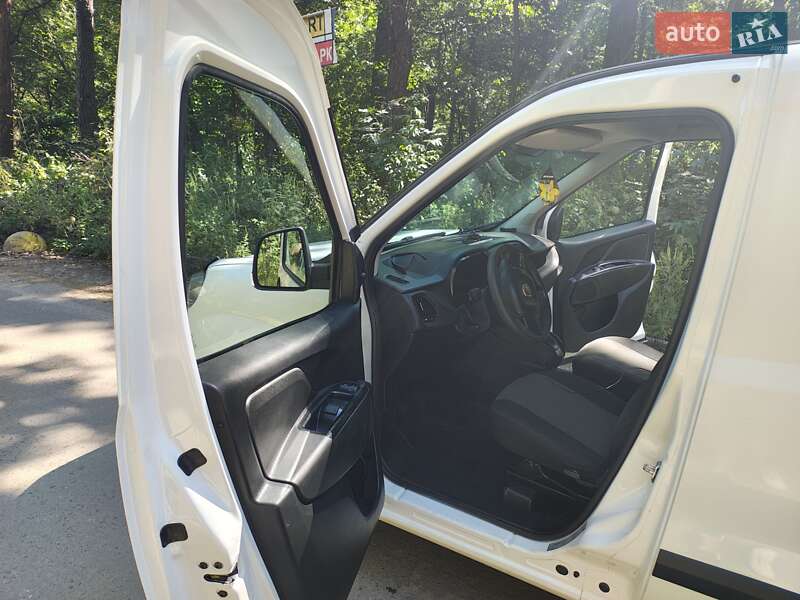 Грузовой фургон Fiat Doblo 2019 в Киеве