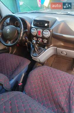 Мінівен Fiat Doblo 2004 в Краснокутську