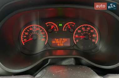 Грузопассажирский фургон Fiat Doblo 2010 в 