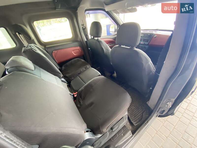 Минивэн Fiat Doblo 2010 в Николаеве