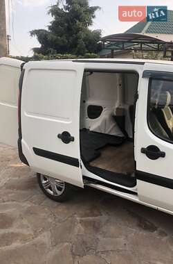 Грузопассажирский фургон Fiat Doblo 2012 в 