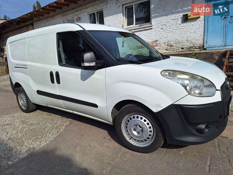 Грузовой фургон Fiat Doblo 2012 в Киеве