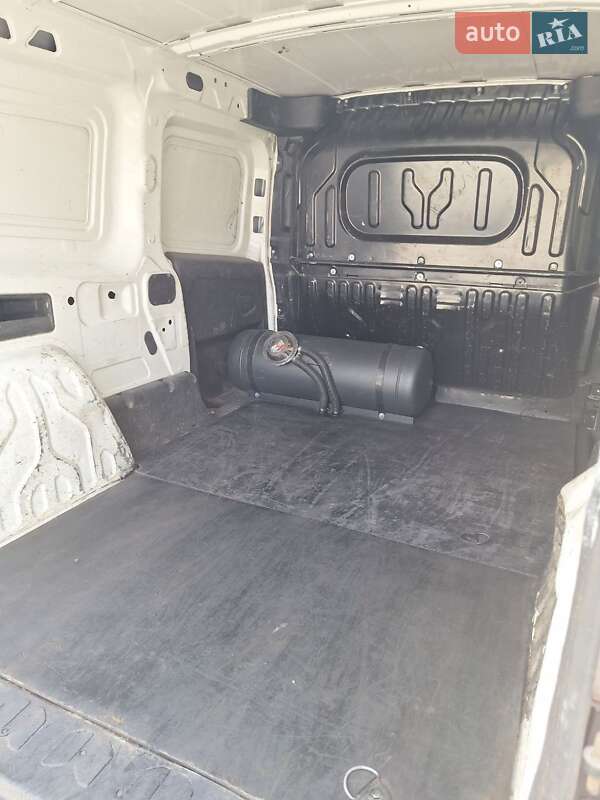 Грузовой фургон Fiat Doblo 2012 в Киеве