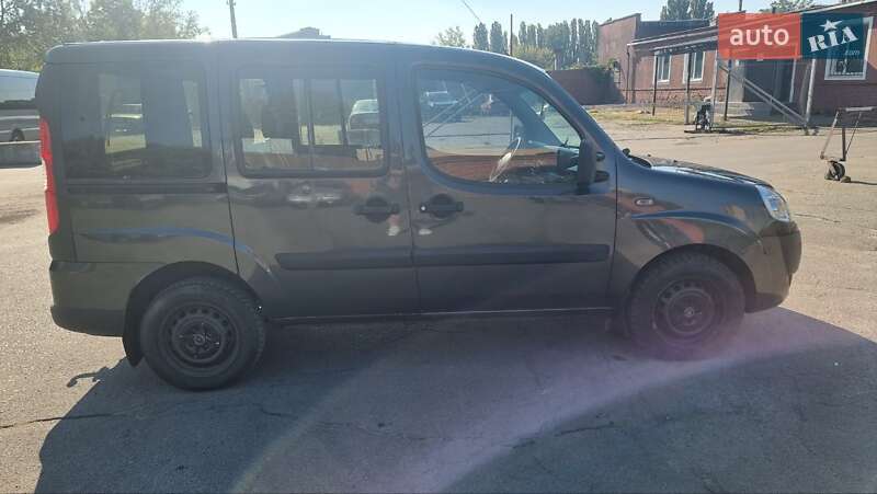 Мінівен Fiat Doblo 2011 в Києві