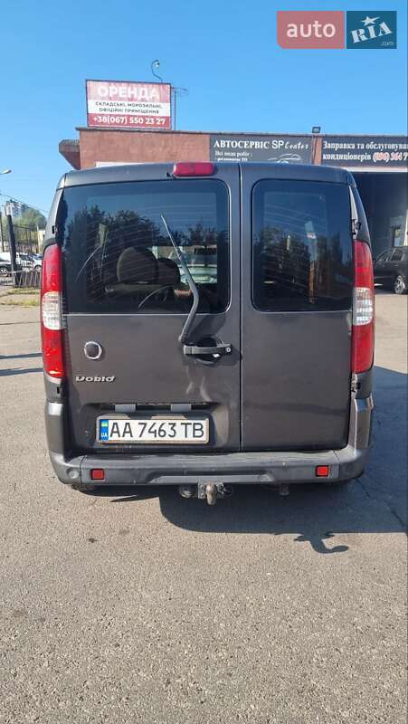 Мінівен Fiat Doblo 2011 в Києві