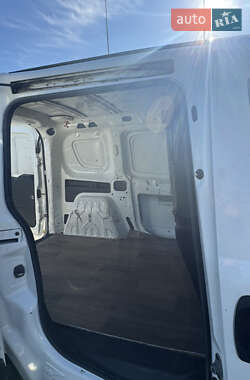 Грузовой фургон Fiat Doblo 2011 в 