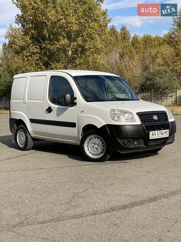 Грузовой фургон Fiat Doblo 2013 в 