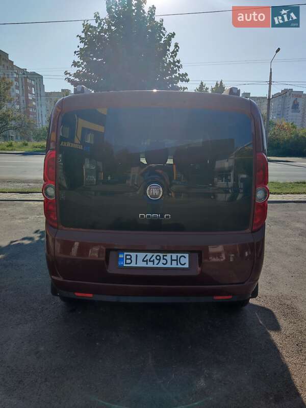 Минивэн Fiat Doblo 2010 в Харькове