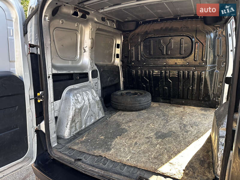 Грузовой фургон Fiat Doblo 2011 в Кривом Роге