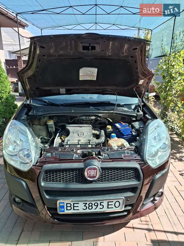 Минивэн Fiat Doblo 2012 в Николаеве