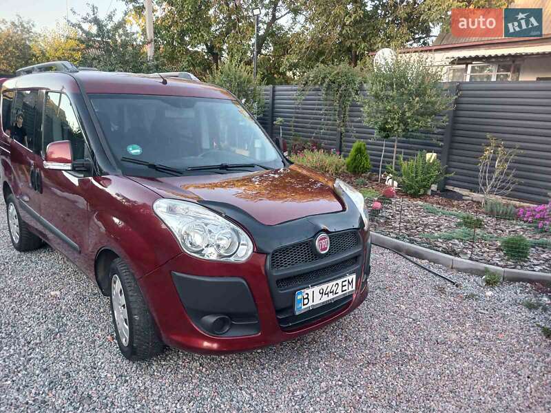Минивэн Fiat Doblo 2010 в Полтаве